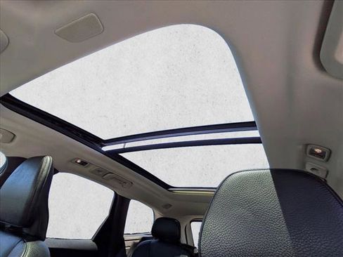 Used 2021 Volvo XC60 T5 Momentum w/ Protection Package Premier FWD image 14