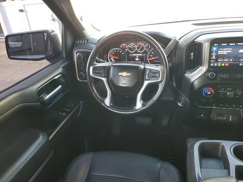 Used 2021 Chevrolet Silverado 1500 LT w/ Convenience Package II AWD/4WD image 14