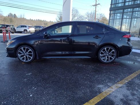 Used 2022 Toyota Corolla SE image 3