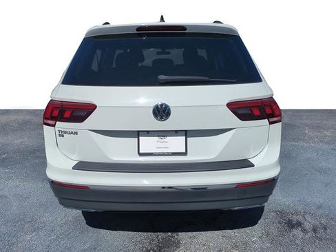 Used 2020 Volkswagen Tiguan SE image 4