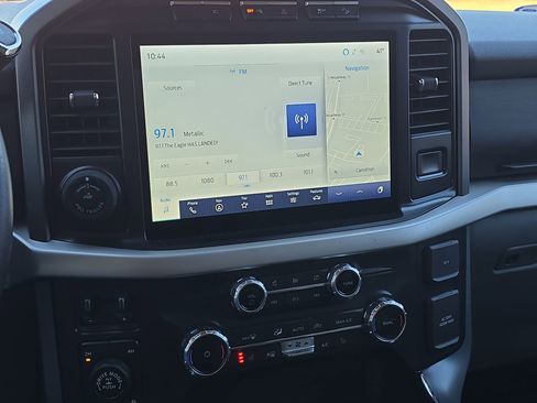 Certified 2022 Ford F150 XLT w/ Equipment Group 302A High image 16