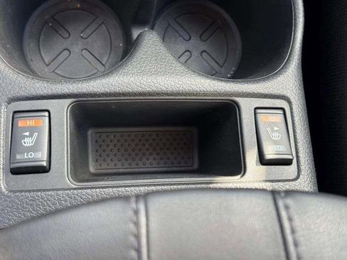 Used 2019 Nissan Rogue SV w/ Premium Package image 19