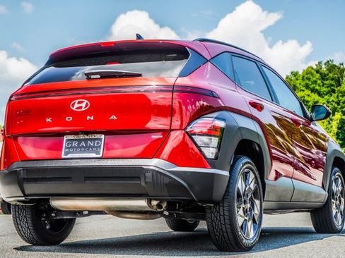 Used 2024 Hyundai Kona SEL AWD/4WD image 13