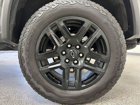 Used 2024 Chevrolet Colorado Trail Boss w/ Technology Package image 24