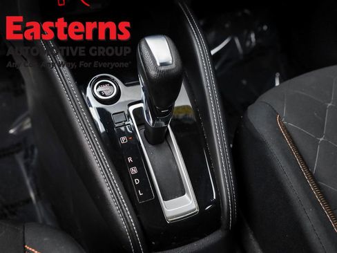 Used 2020 Nissan Kicks SR FWD image 13