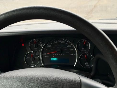 Used 2016 Chevrolet Express 2500 image 7