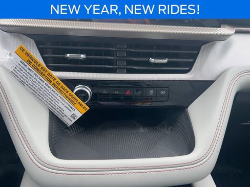 New 2026 Ford Explorer Active w/ Active Comfort Package image 30