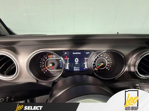 Used 2021 Jeep Wrangler Unlimited Sahara AWD/4WD image 18