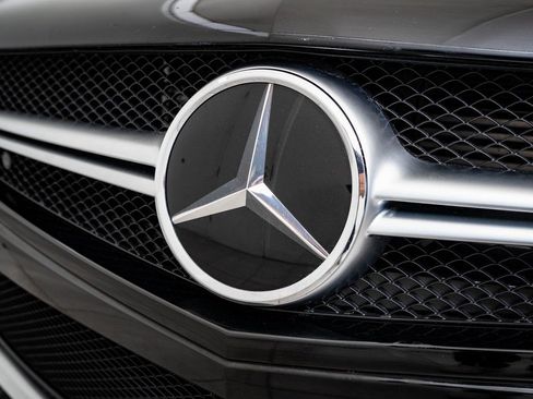 Used 2013 Mercedes-Benz SL 63 AMG image 3
