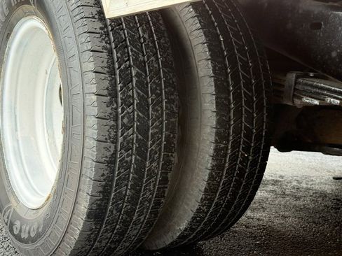 Used 2022 Ford E-350 and Econoline 350 Super Duty image 11