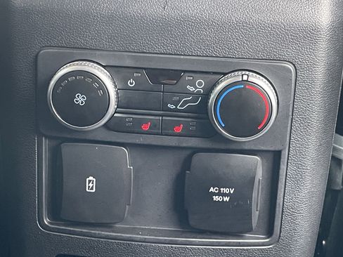 Used 2022 Ford Explorer Limited image 37