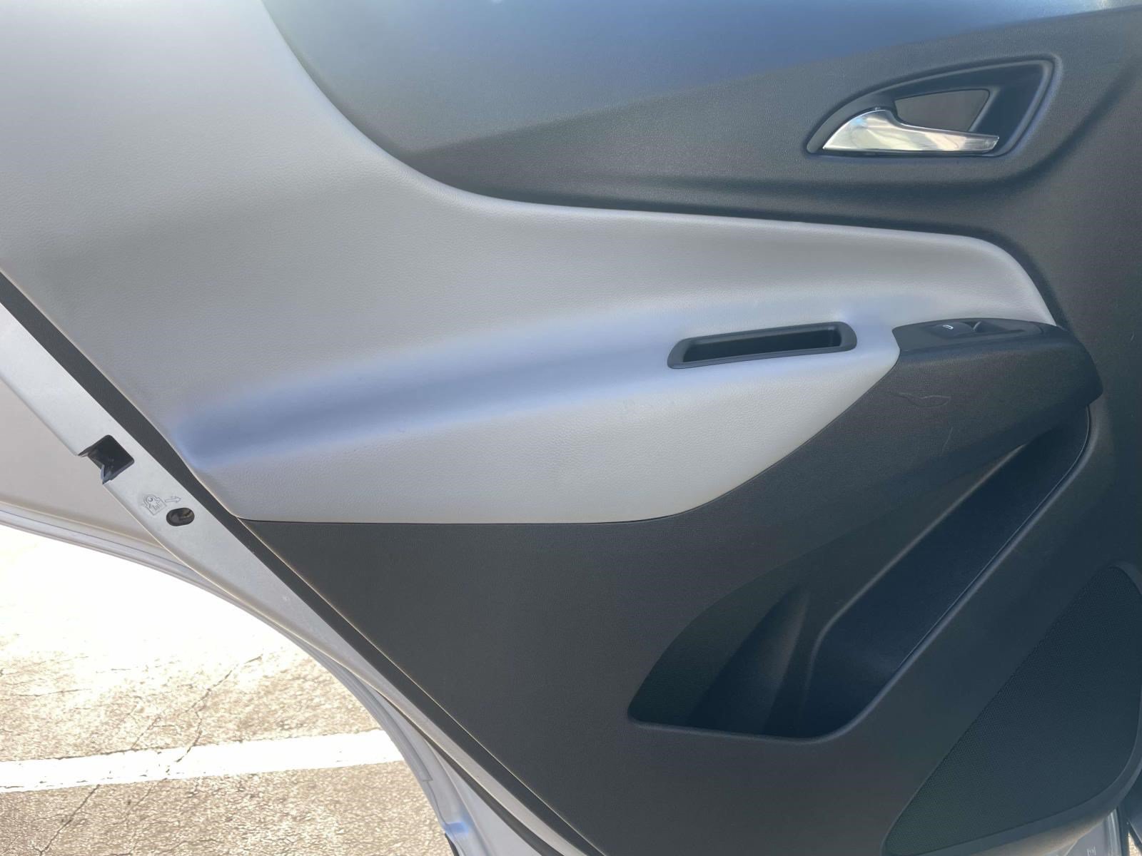 Used 2019 Chevrolet Equinox LS FWD image 13