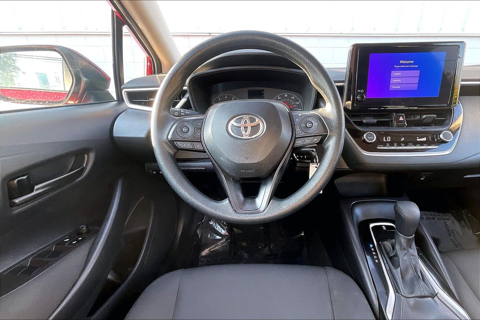 Used 2025 Toyota Corolla LE FWD image 6