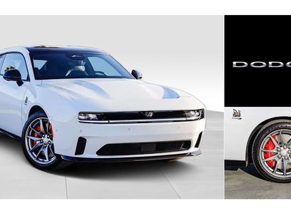 New 2024 Dodge Charger Daytona Scat Pack w/ Plus Group