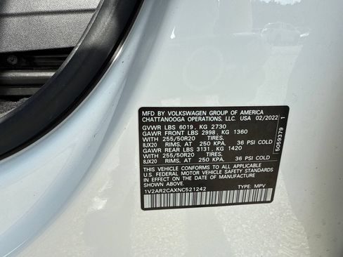 Used 2022 Volkswagen Atlas SEL R-Line AWD/4WD image 27