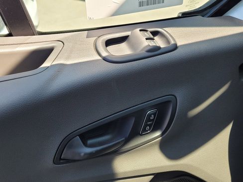 New 2025 Ford Transit 250 Low Roof image 12