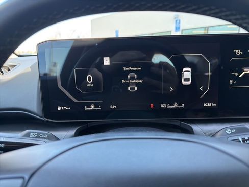 Used 2025 Kia K4 EX FWD image 32