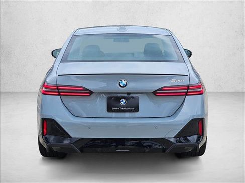 Used 2026 BMW 530i w/ M Sport Package RWD image 6