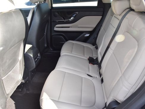 Used 2025 Lincoln Corsair Reserve w/ Towing Package image 10