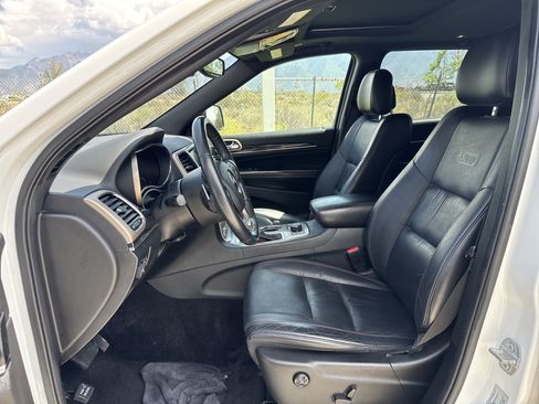 Used 2017 Jeep Grand Cherokee Limited 75th Anniversary AWD/4WD image 14