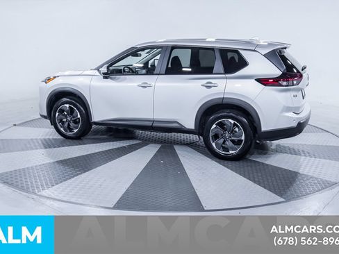 Used 2025 Nissan Rogue SV FWD image 5