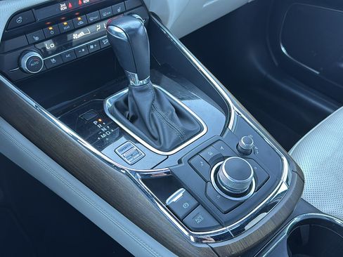 Used 2023 MAZDA CX-9 Signature image 31