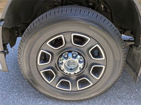 Certified 2023 Ford F250 Platinum image 11