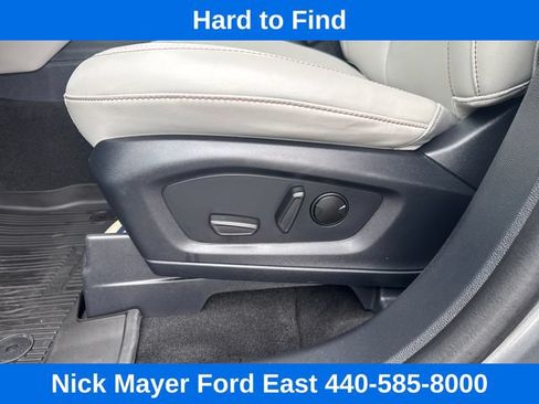 Used 2025 Ford Explorer Active w/ Active Comfort Package AWD/4WD image 14
