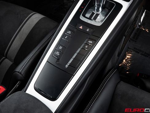 Used 2018 Porsche 911 GT3 RWD image 34