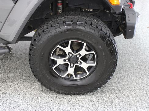 Used 2021 Jeep Gladiator Rubicon AWD/4WD image 5