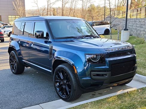 New 2026 Land Rover Defender 110 OCTA image 10