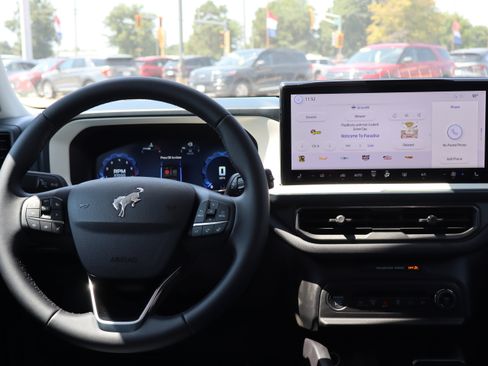 New 2025 Ford Bronco Sport Heritage w/ Convenience Package image 13