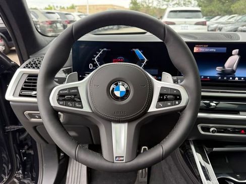 New 2026 BMW X7 xDrive40i w/ M Sport Package AWD/4WD image 21