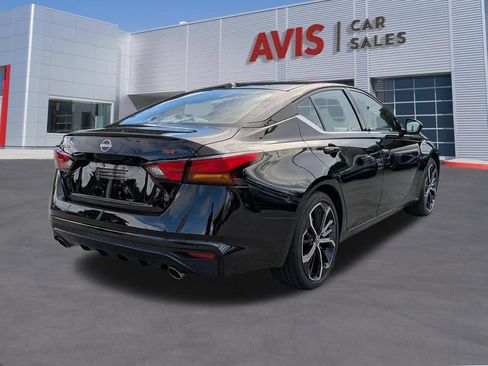 Used 2025 Nissan Altima 2.5 SR FWD image 6