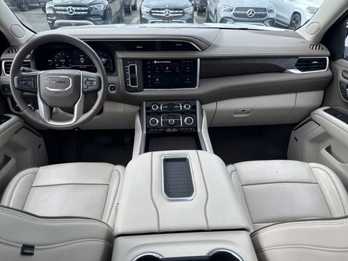 Used 2023 GMC Yukon Denali AWD/4WD image 26