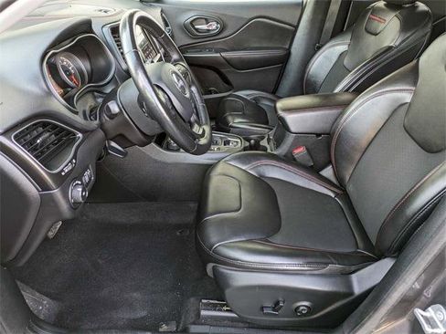 Certified 2020 Jeep Cherokee Trailhawk w/ Cold Weather Group AWD/4WD image 10