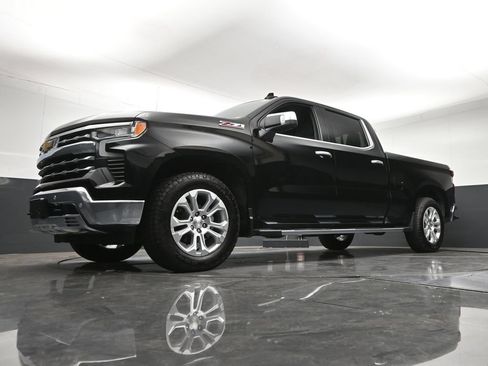Certified 2023 Chevrolet Silverado 1500 LTZ w/ LTZ Premium Package AWD/4WD image 23