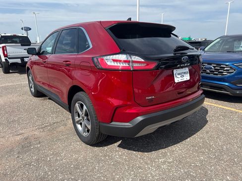 Certified 2023 Ford Edge SEL w/ Convenience Package AWD/4WD image 3