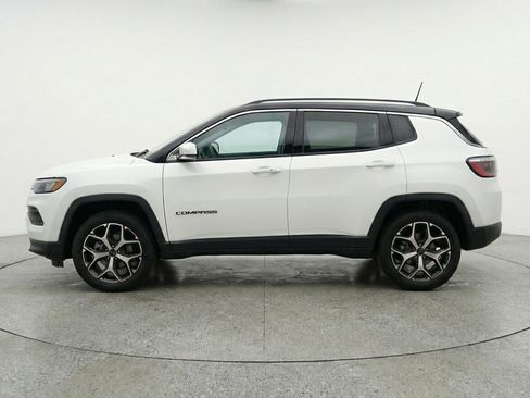 Used 2025 Jeep Compass Limited AWD/4WD image 5