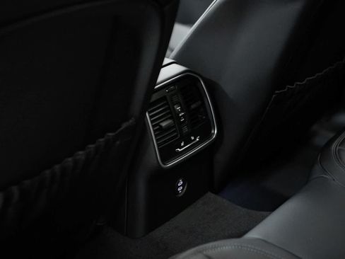 New 2026 Porsche Macan AWD/4WD image 35