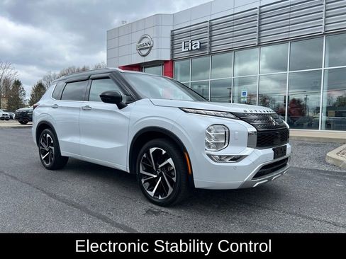 Used 2024 Mitsubishi Outlander SEL AWD/4WD image 14