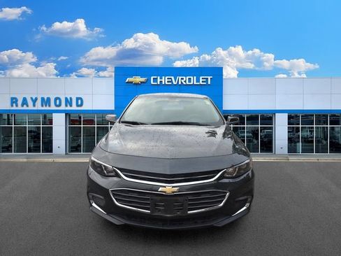 Certified 2018 Chevrolet Malibu LT w/ LPO, Convenience Package 2 FWD image 8
