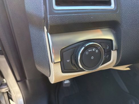 Used 2017 Ford Explorer FWD image 8