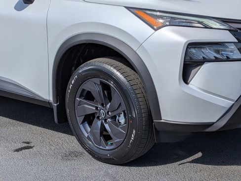 New 2026 Nissan Rogue SV FWD image 9