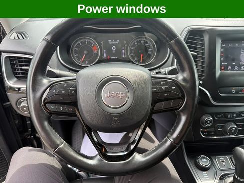 Used 2020 Jeep Cherokee Latitude Plus AWD/4WD image 22