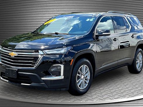 Used 2023 Chevrolet Traverse LT AWD/4WD image 3