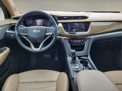 Used 2021 Cadillac XT6 Premium Luxury w/ Platinum Package AWD/4WD image 11