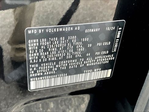 New 2025 Volkswagen ID. Buzz Pro S RWD image 17