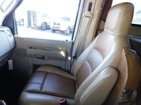 Used 2015 Ford E-450 and Econoline 450 Super Duty w/ Motorhome Prep Package RWD image 25