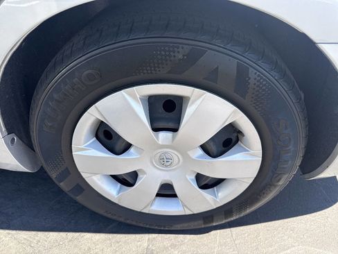 Used 2009 Toyota Camry LE image 28